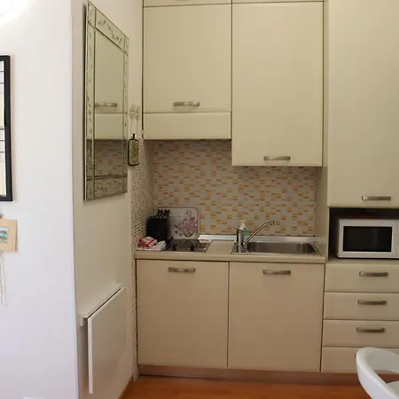 Monika 302 Joy In The Garde