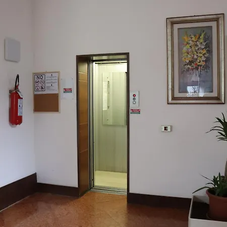 Monika 302 Joy In The * Garde