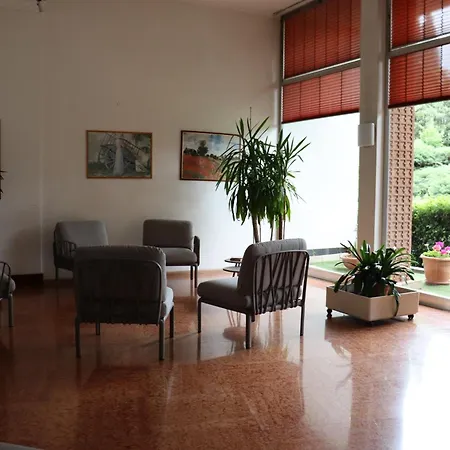 Appartement Monika 302 Joy In The Garde