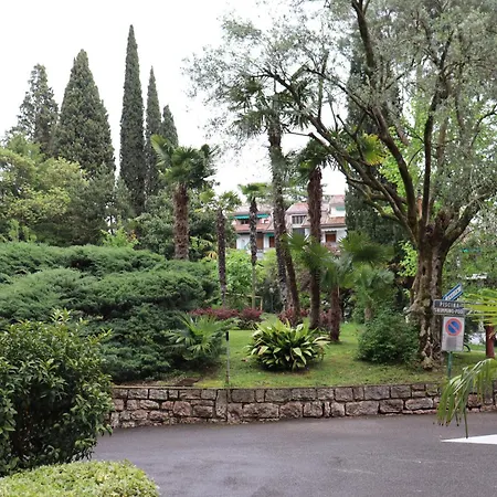 Monika 302 Joy In The Appartement Garde