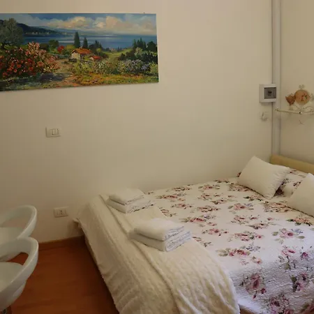 Monika 302 Joy In The Garde